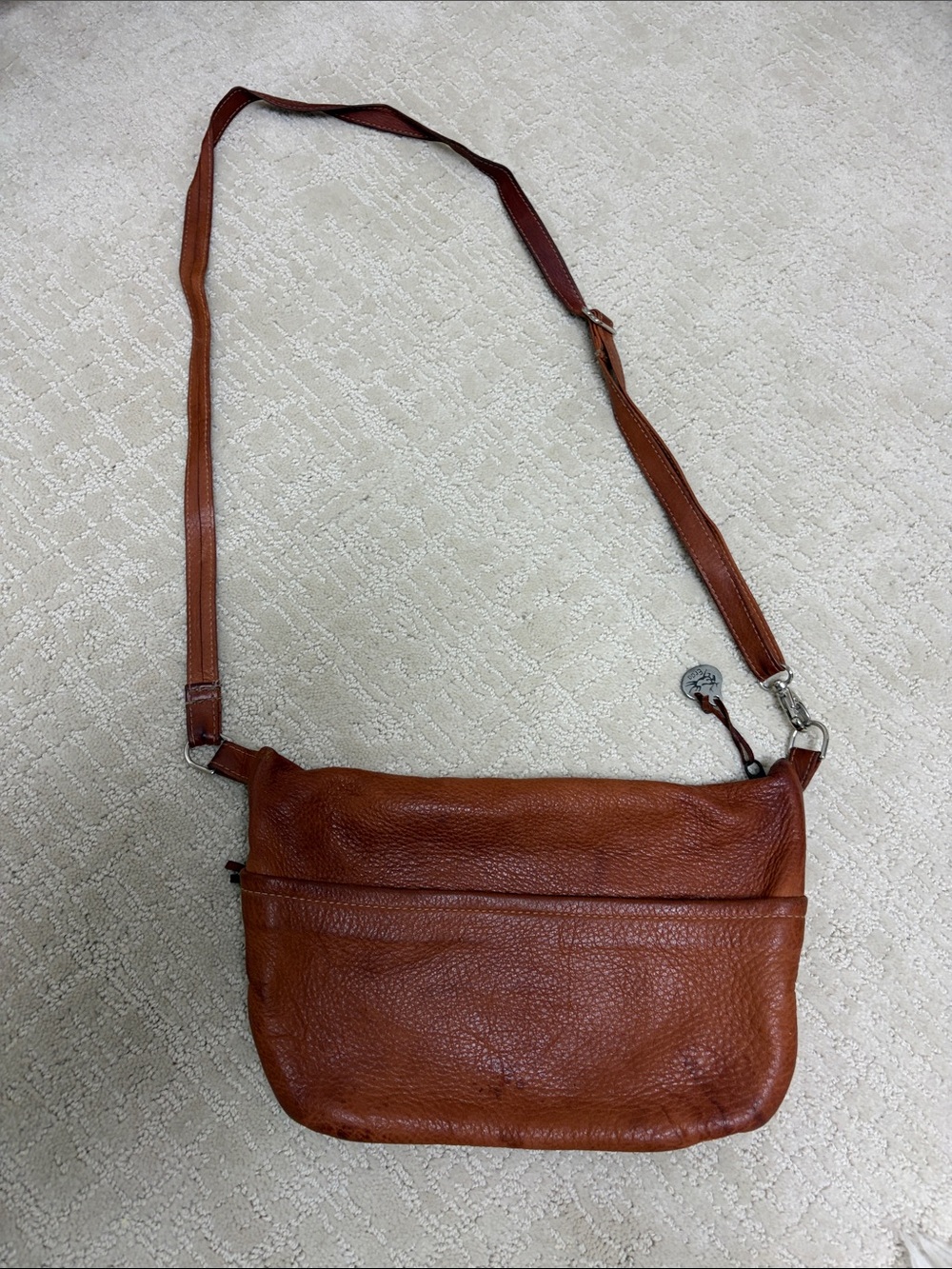Erda Brown Leather Crossbody Bag with Zip Pockets - Picture 3 of 5